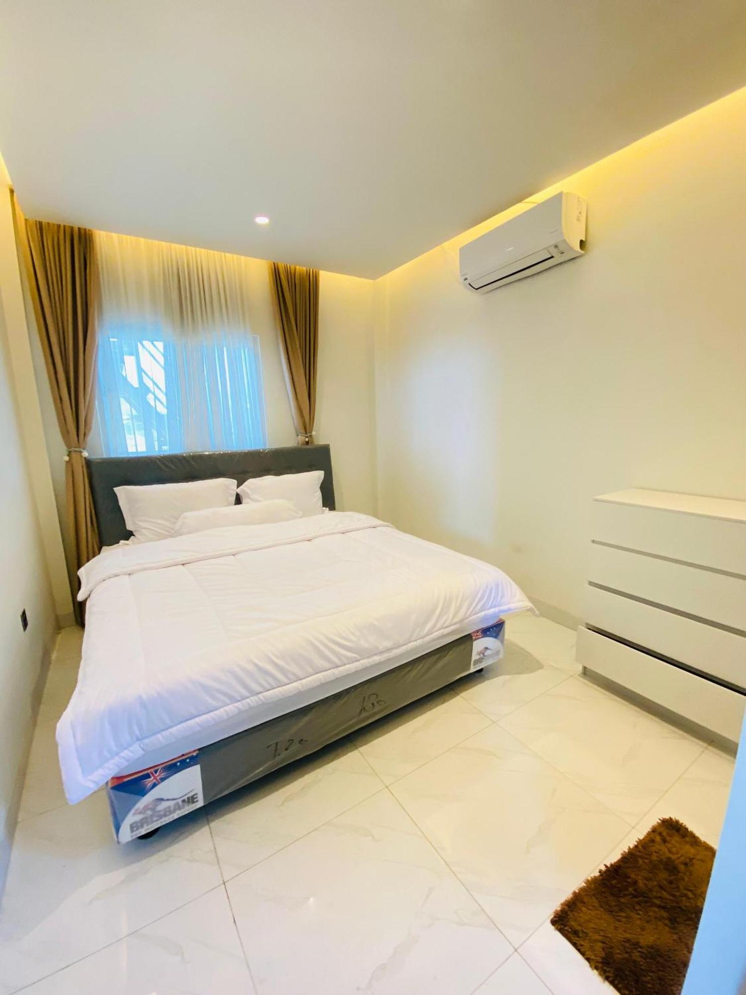 Villa Imperial Diamond Cibadak  Bagian luar foto