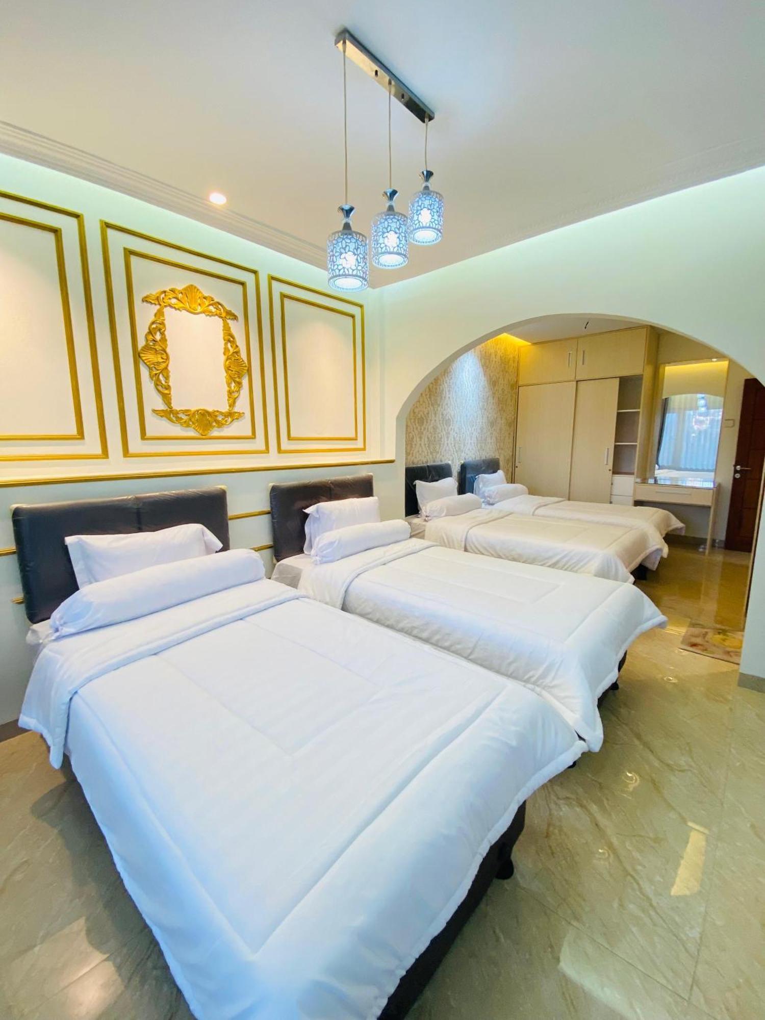 Villa Imperial Diamond Cibadak  Bagian luar foto